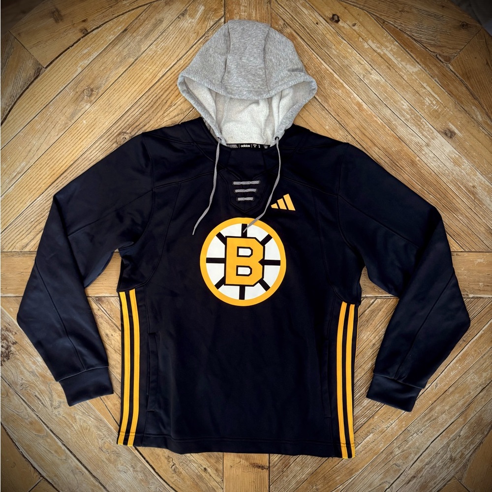 Brand New Adidas Boston Bruins Sweatshirt